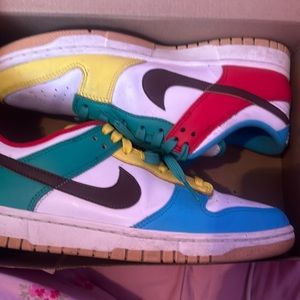 Dunk Low SE 'Free.99 - White'